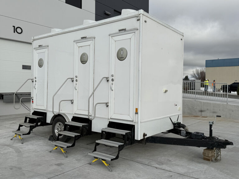 exterior of luxury trailer rental